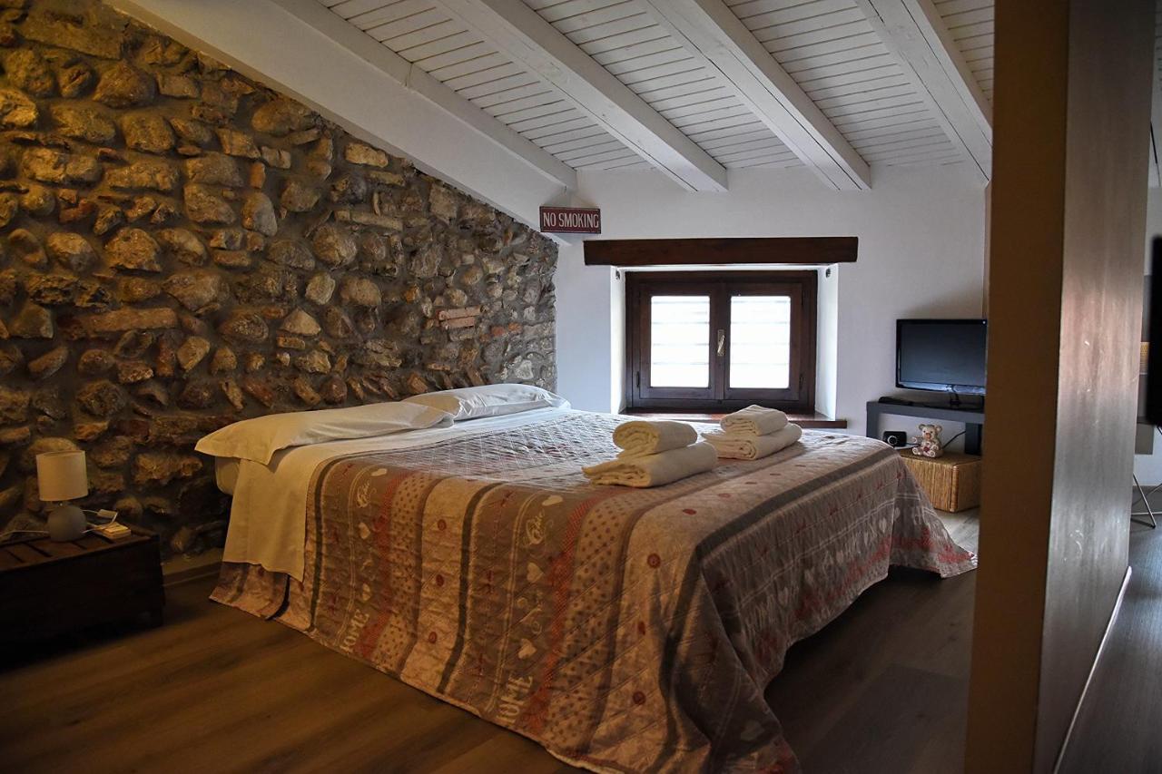 Bed and Breakfast Prigioni House Пескьера-дель-Гарда Экстерьер фото