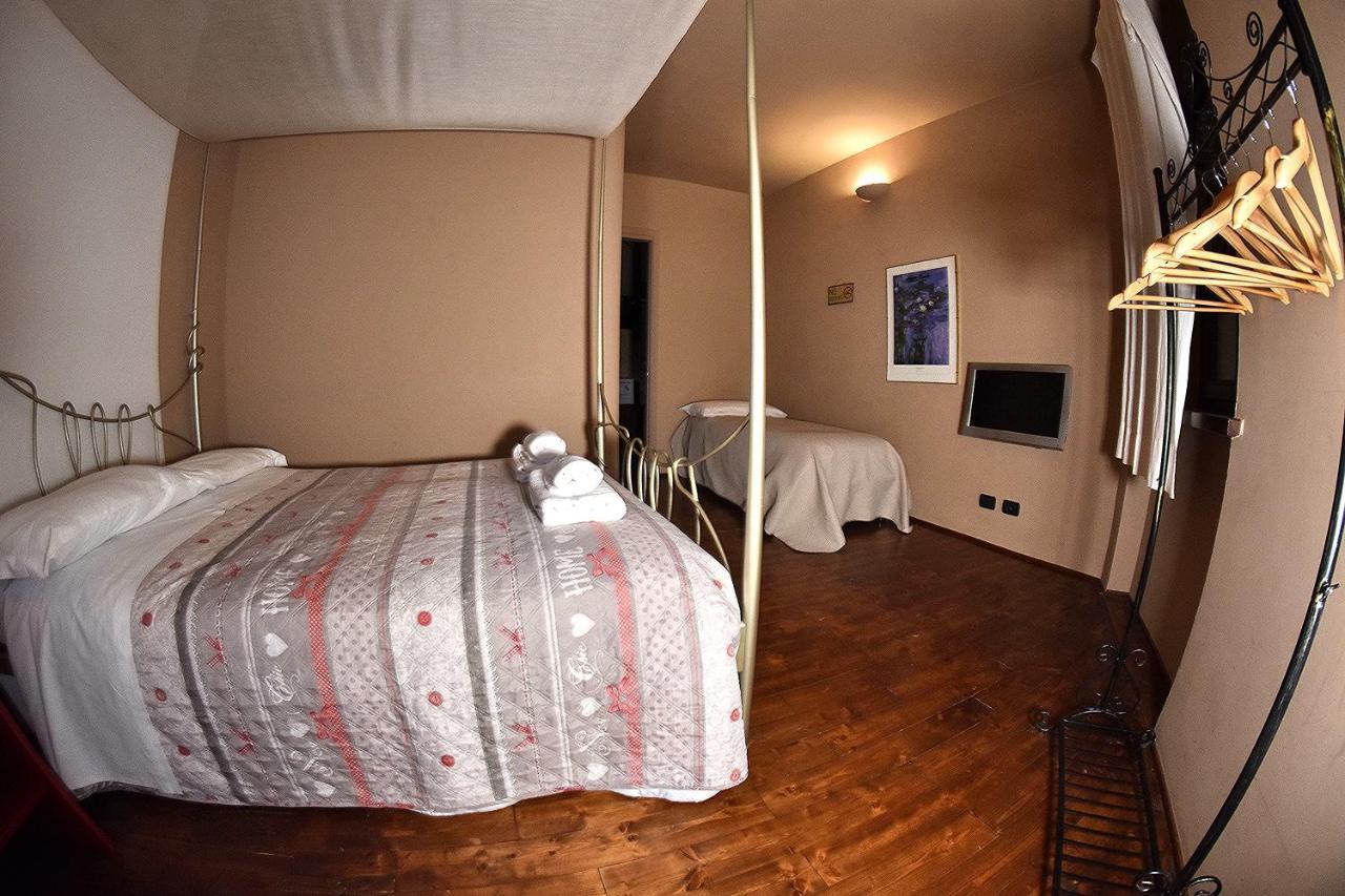 Bed and Breakfast Prigioni House Пескьера-дель-Гарда Экстерьер фото